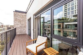 Modern Chelsea Apartment
