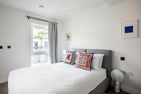 Modern Chelsea Apartment