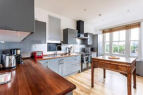 Contemporary Open Plan Penthouse