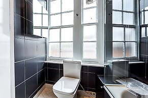 Contemporary Open Plan Penthouse