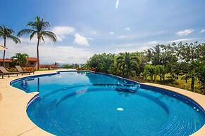 Perfect 4 Bedroom Condo