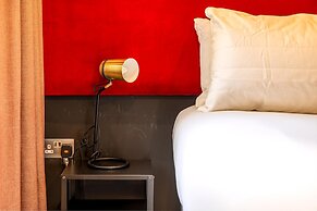 Trendy Kings Cross Flat