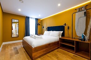 Trendy Kings Cross Flat