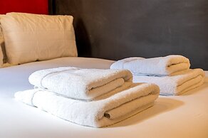 Trendy Kings Cross Flat
