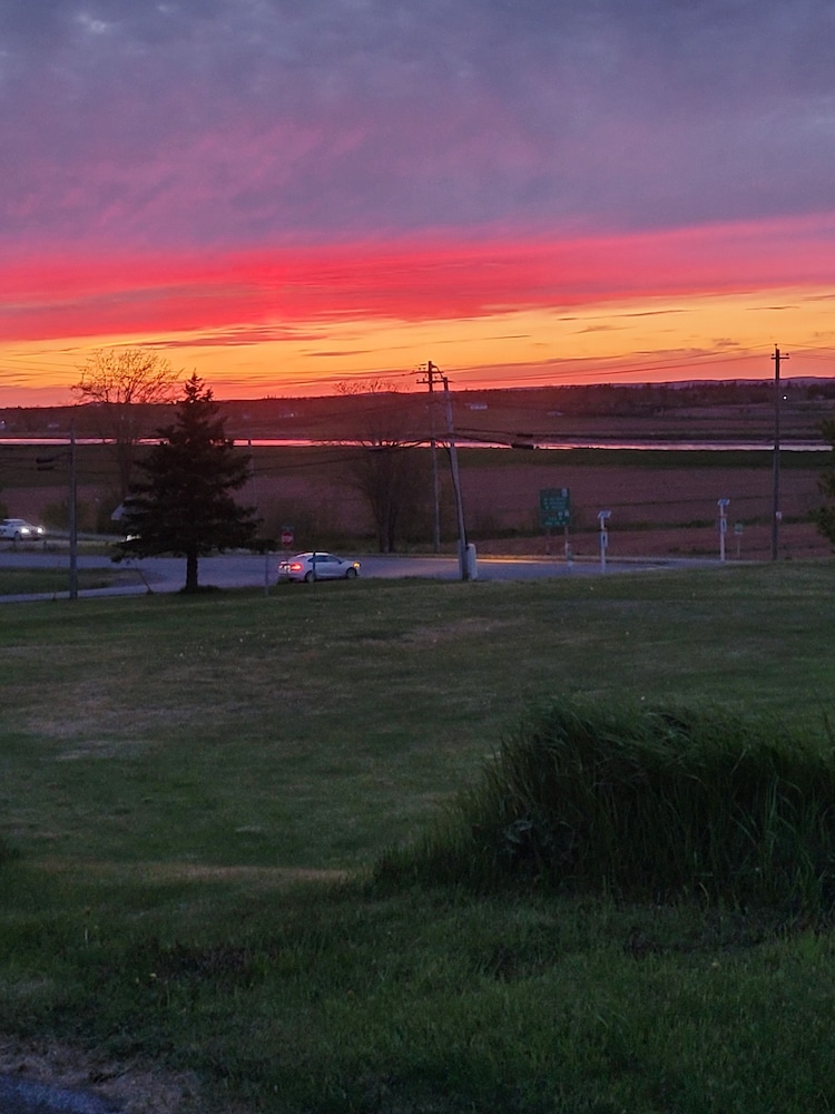 Tidal Bore Inn