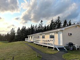 Sea Breeze Cottages And Motel