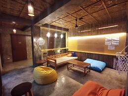 Hang Loose Hostel
