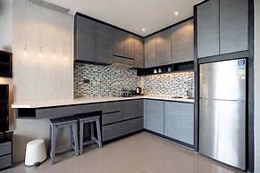 Tropical Sea View Suite B608 at Citygate
