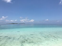 Kamadhoo Inn