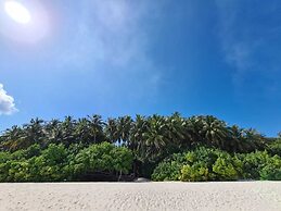 Kamadhoo Inn