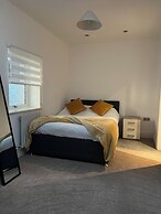 City Centre 1 Bed Sleeps 4 H5