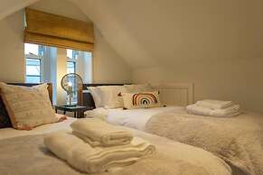 Escape 2 Unwind At The Parade Accommodates 10