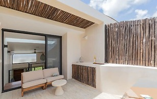 Luxury Penthouse in Aldea Zama, private pool and rooftop, 24 7 securit