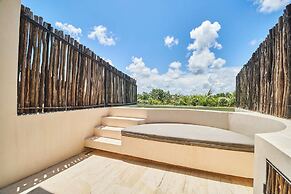 Luxury Penthouse in Aldea Zama, private pool and rooftop, 24 7 securit