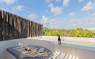 Luxury Penthouse in Aldea Zama, private pool and rooftop, 24 7 securit