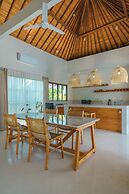 Villa Air - 2BR Villa in Pererenan