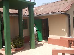 Camping-Sukuta & Lodge