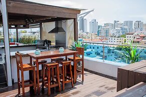 8BR Penthouse Jacuzzi, Pool Table & Terrace