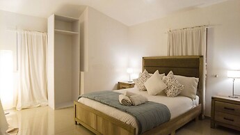 8BR Penthouse Jacuzzi, Pool Table & Terrace
