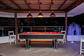 8BR Penthouse Jacuzzi, Pool Table & Terrace