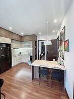 Amy Apartment Hue