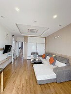 Amy Apartment Hue