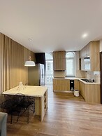Amy Apartment Hue