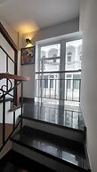 Amy Apartment Hue