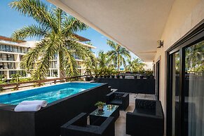 Aldea Thai Oceanview Penthouses