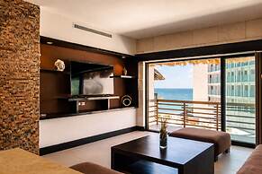 Aldea Thai Oceanview Penthouses