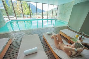 Uman Lodge