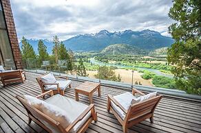 Uman Lodge