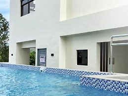 2 Bedroom Condo at Midpoint Residences With City View