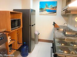 2 Bedroom Condo at Midpoint Residences With City View
