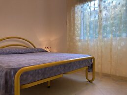 Spacious Apartment for Six-beahost