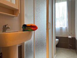 Spacious Apartment for Six-beahost