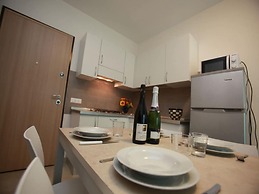 Modern Flat by the Beach - Beahost