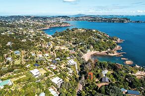 Enclosure Bay Views