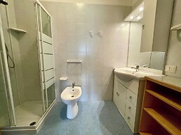 Spacious Flat Near the Beach