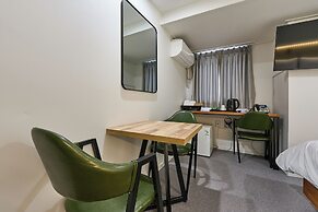 Hotel Chloe