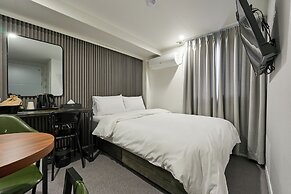 Hotel Chloe