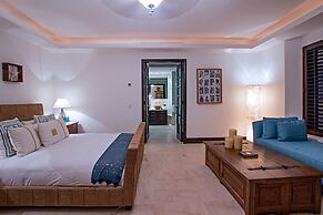 Comfortable 4 Bedroom Condo