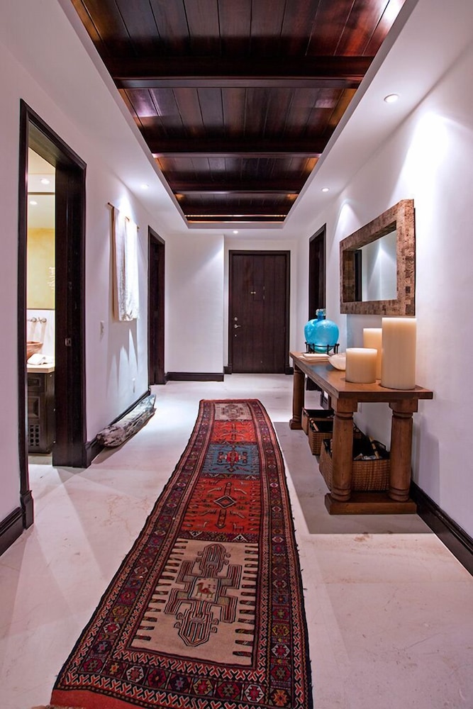 Comfortable 4 Bedroom Condo