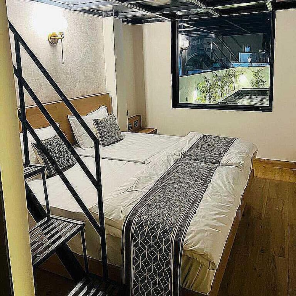 Hotel Bliss Breeze