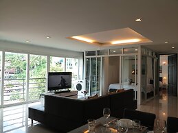 6-18 - 3 Bdr Spacious Penthouse With Shared Pool