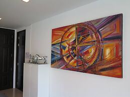 6-18 - 3 Bdr Spacious Penthouse With Shared Pool