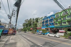6-18 - 3 Bdr Spacious Penthouse With Shared Pool