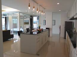 6-18 - 3 Bdr Spacious Penthouse With Shared Pool