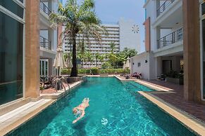 6-18 - 3 Bdr Spacious Penthouse With Shared Pool