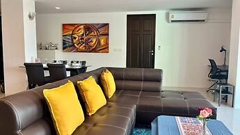 6-18 - 3 Bdr Spacious Penthouse With Shared Pool